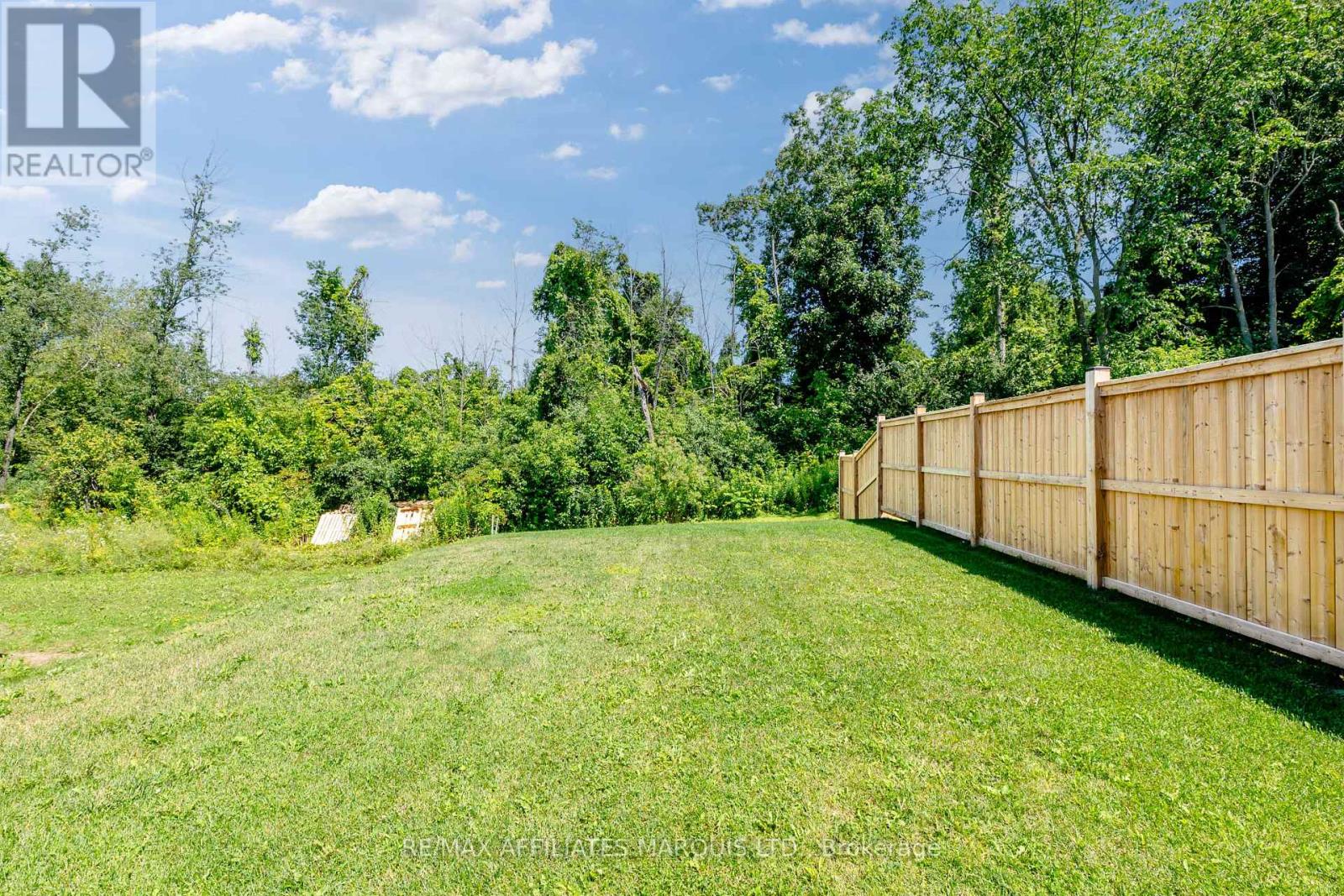2389 WATSON CRESCENT - Image 32