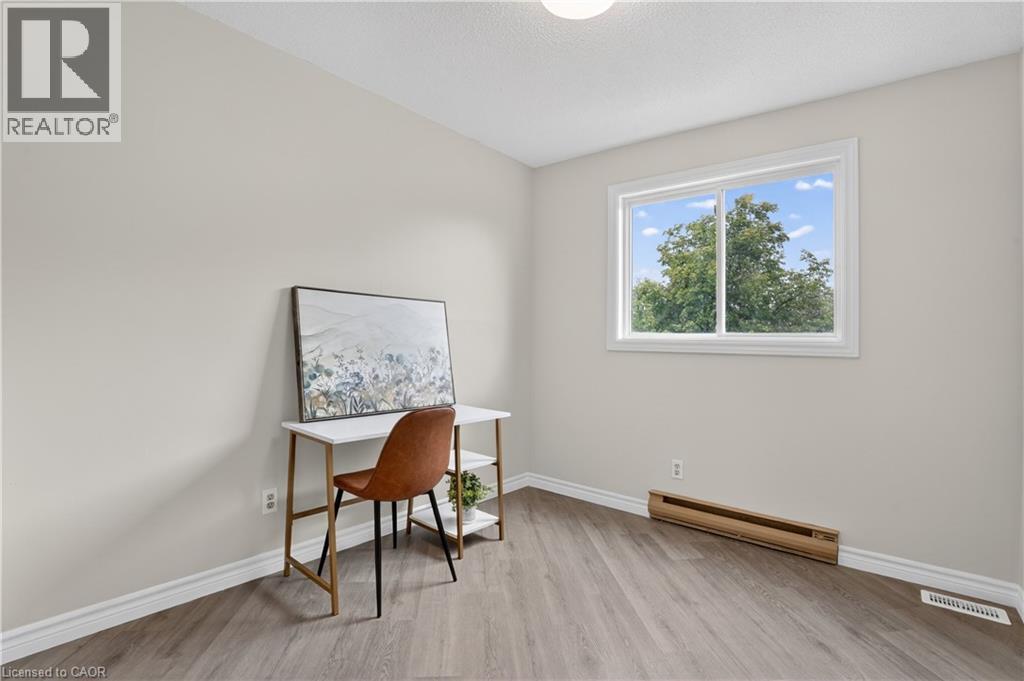 #66 60 ELMSDALE Drive - 22