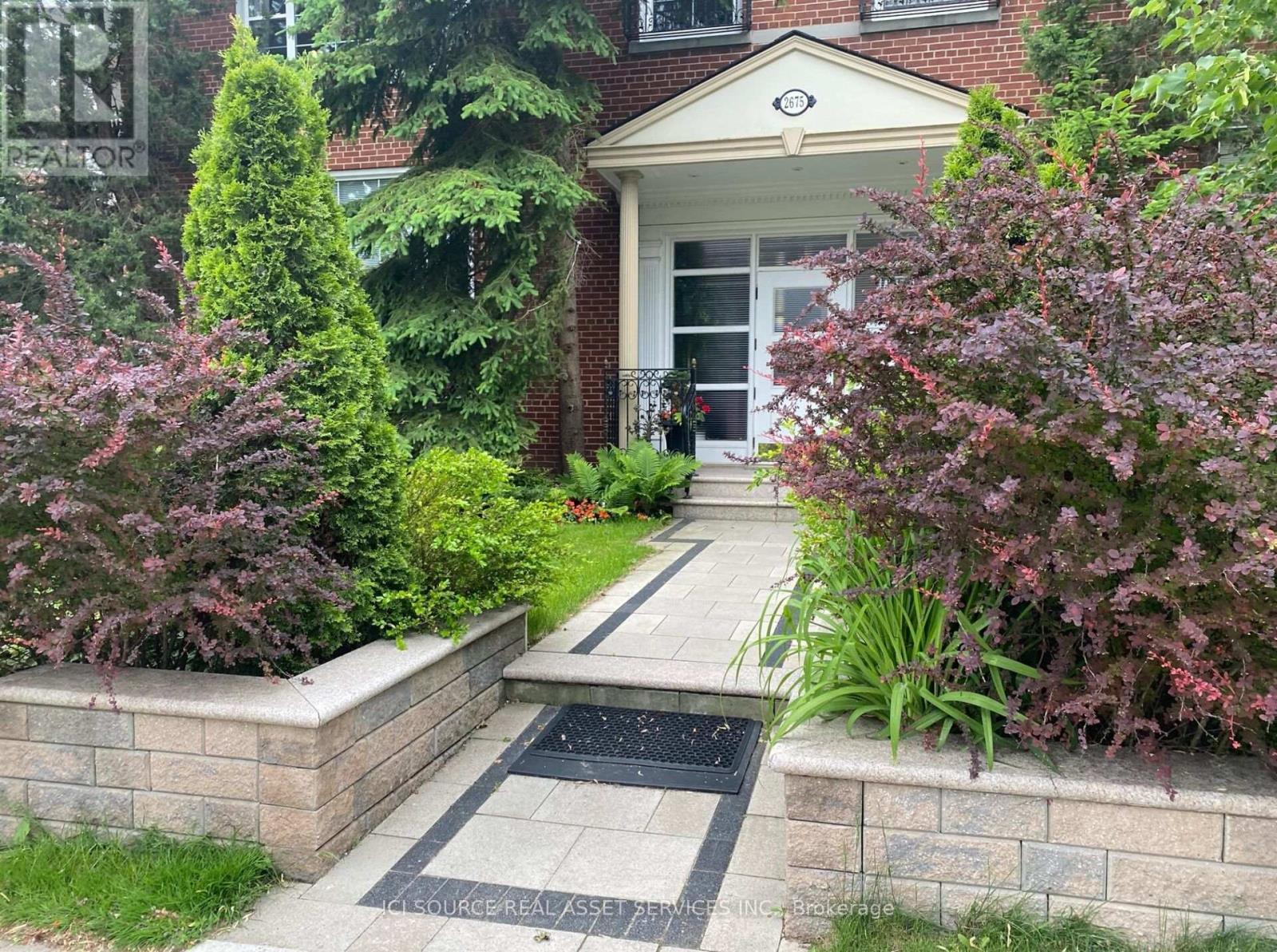 Photo of 2675 Bloor Street