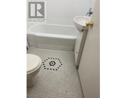 12 - 2675 Bloor Street W, Toronto, ON M8X1A4 Photo 16