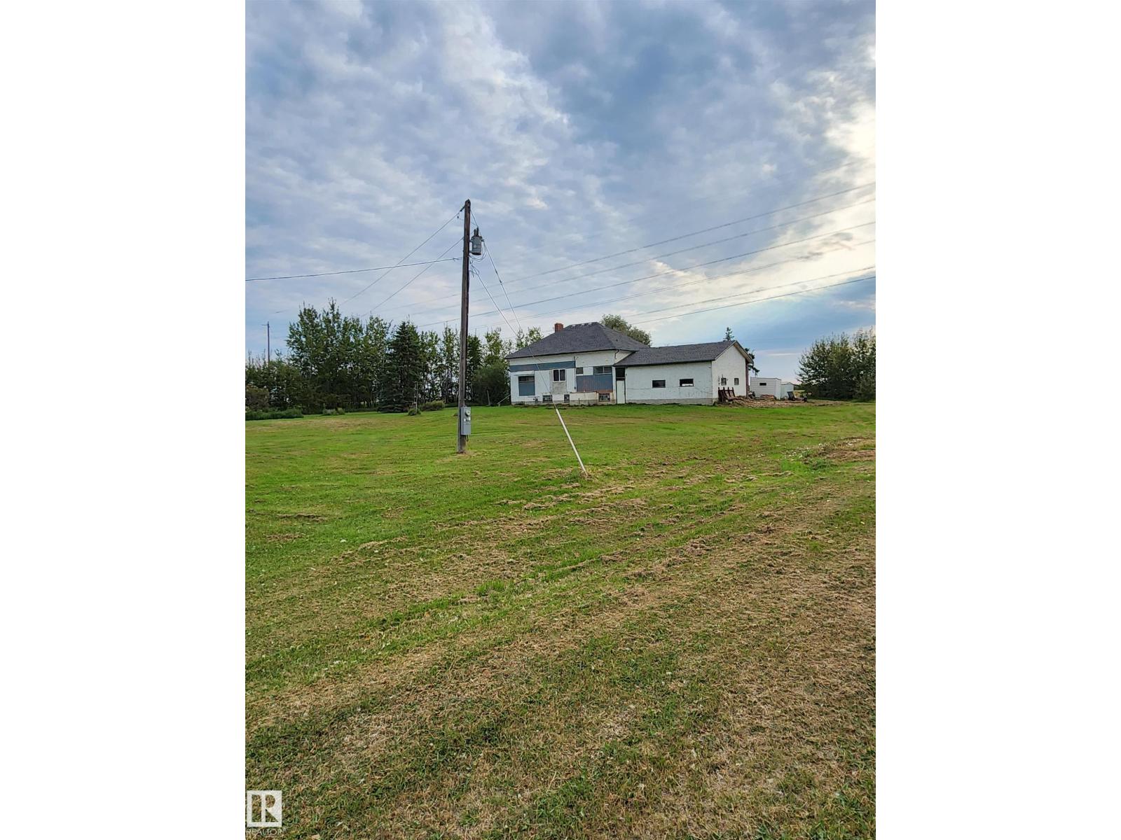 461080 RGE ROAD 250 - 12