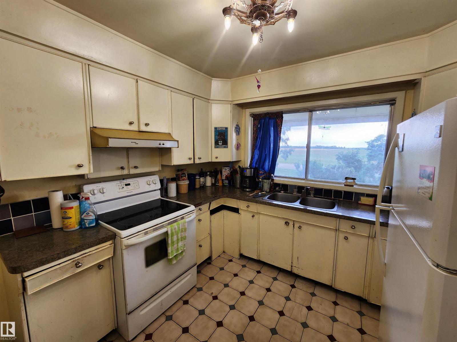 461080 RGE ROAD 250 - 16
