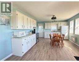 17 North Bayview Road, Baie Sainte Anne, NB E9A1A2 Photo 9