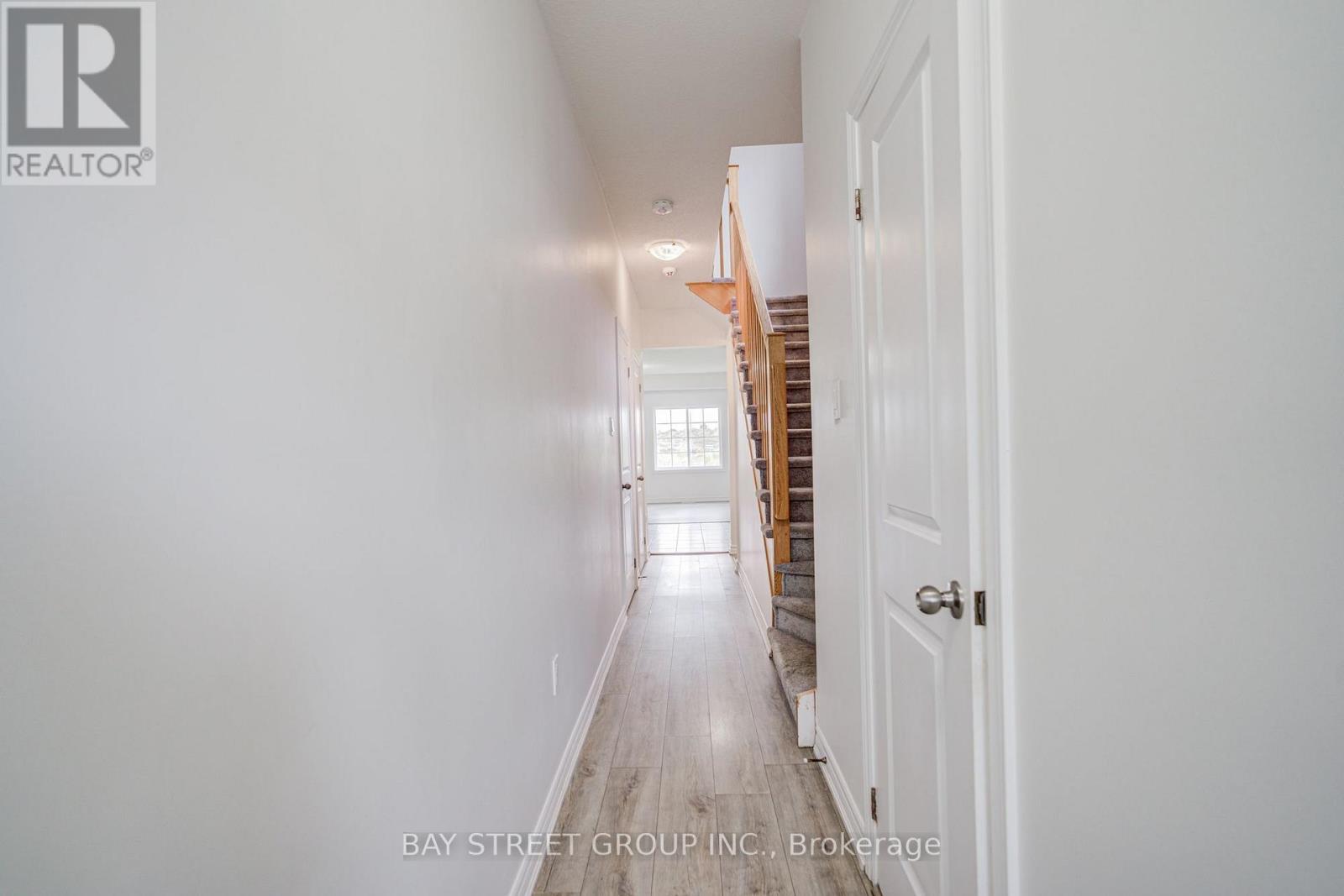 10 ELSEGOOD DRIVE - Image 6