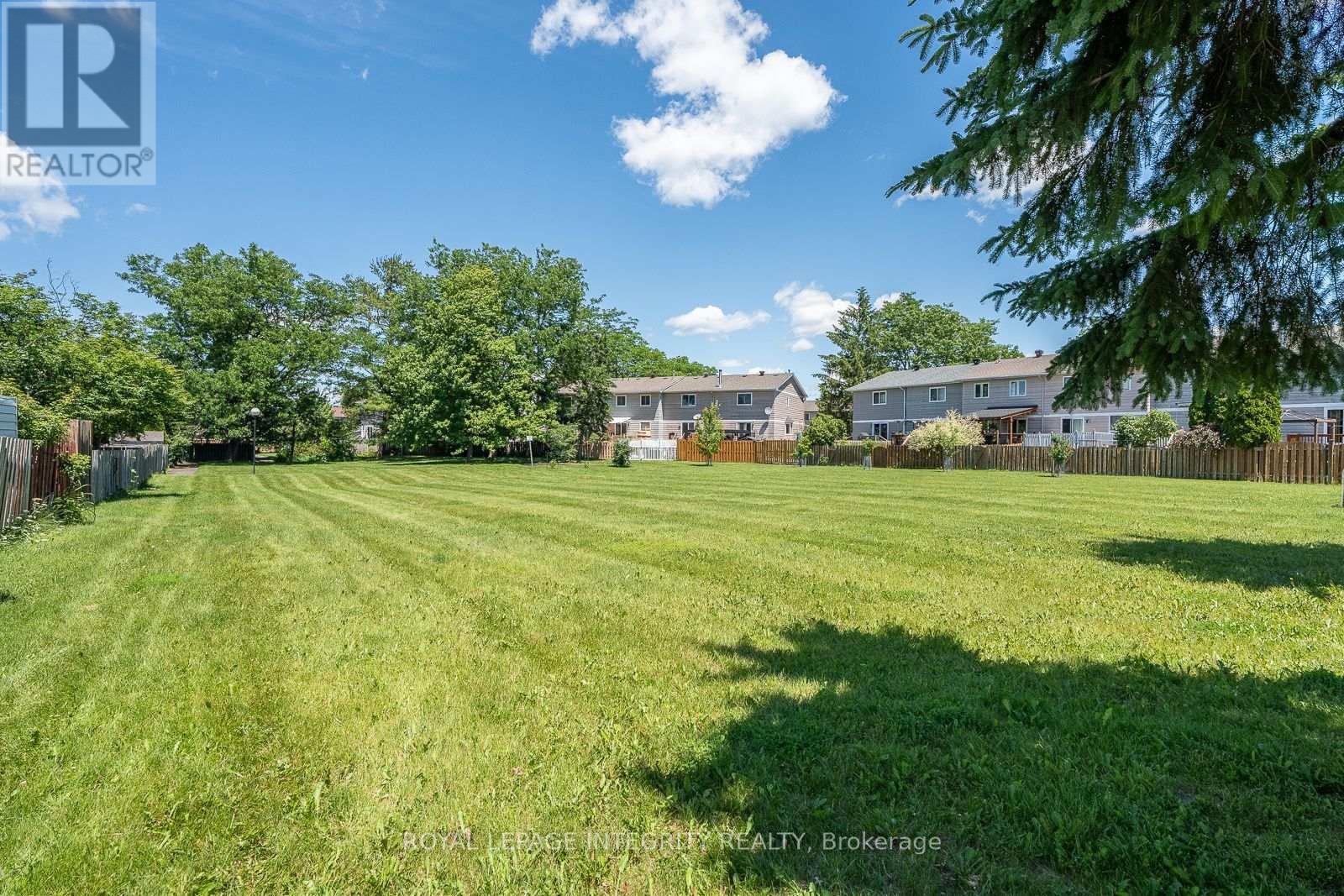 16 STAMFORD PRIVATE - Image 41