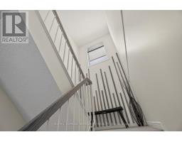 16 Stamford Private, Ottawa, ON K1T3J1 Photo 21