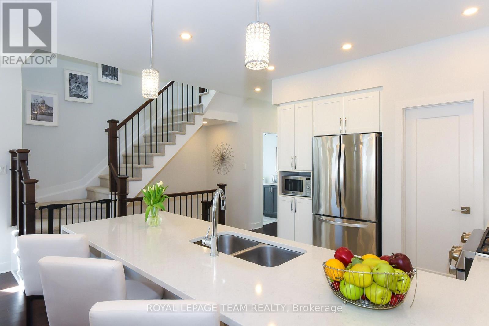 725 CAPRICORN CIRCLE - Image 12