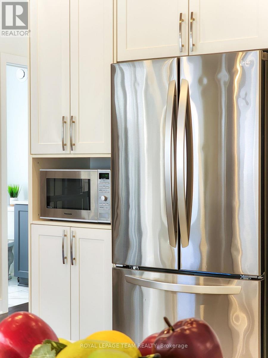 725 CAPRICORN CIRCLE - Image 13
