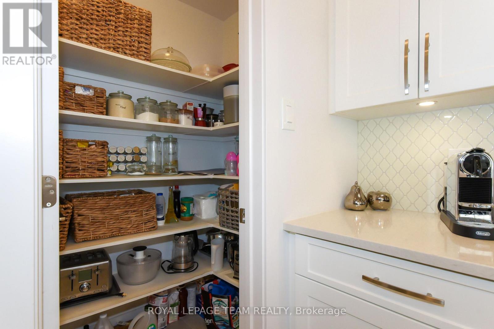 725 CAPRICORN CIRCLE - Image 14