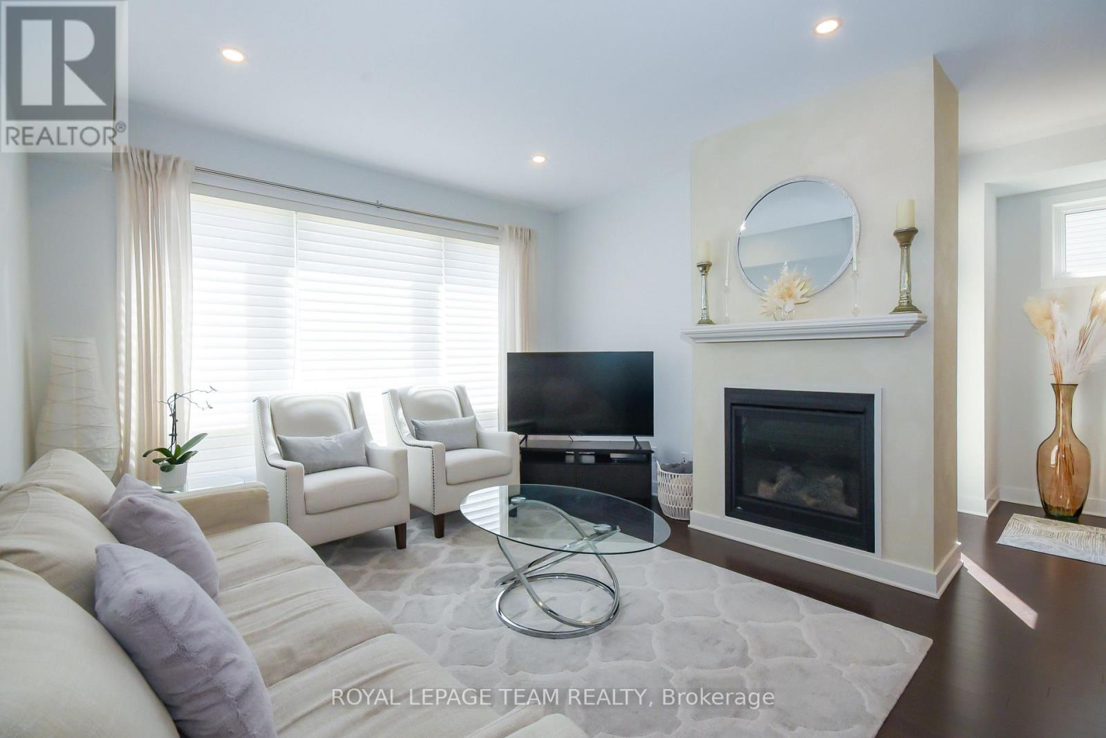 725 CAPRICORN CIRCLE - Image 22