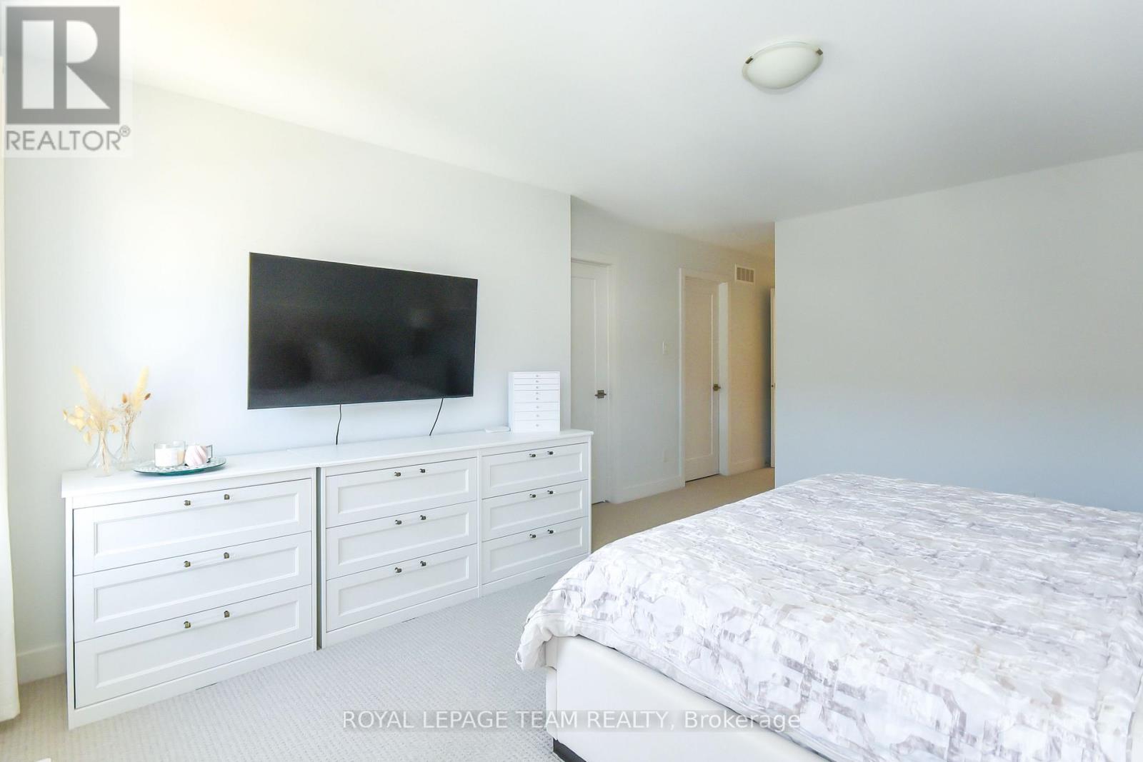 725 CAPRICORN CIRCLE - Image 29