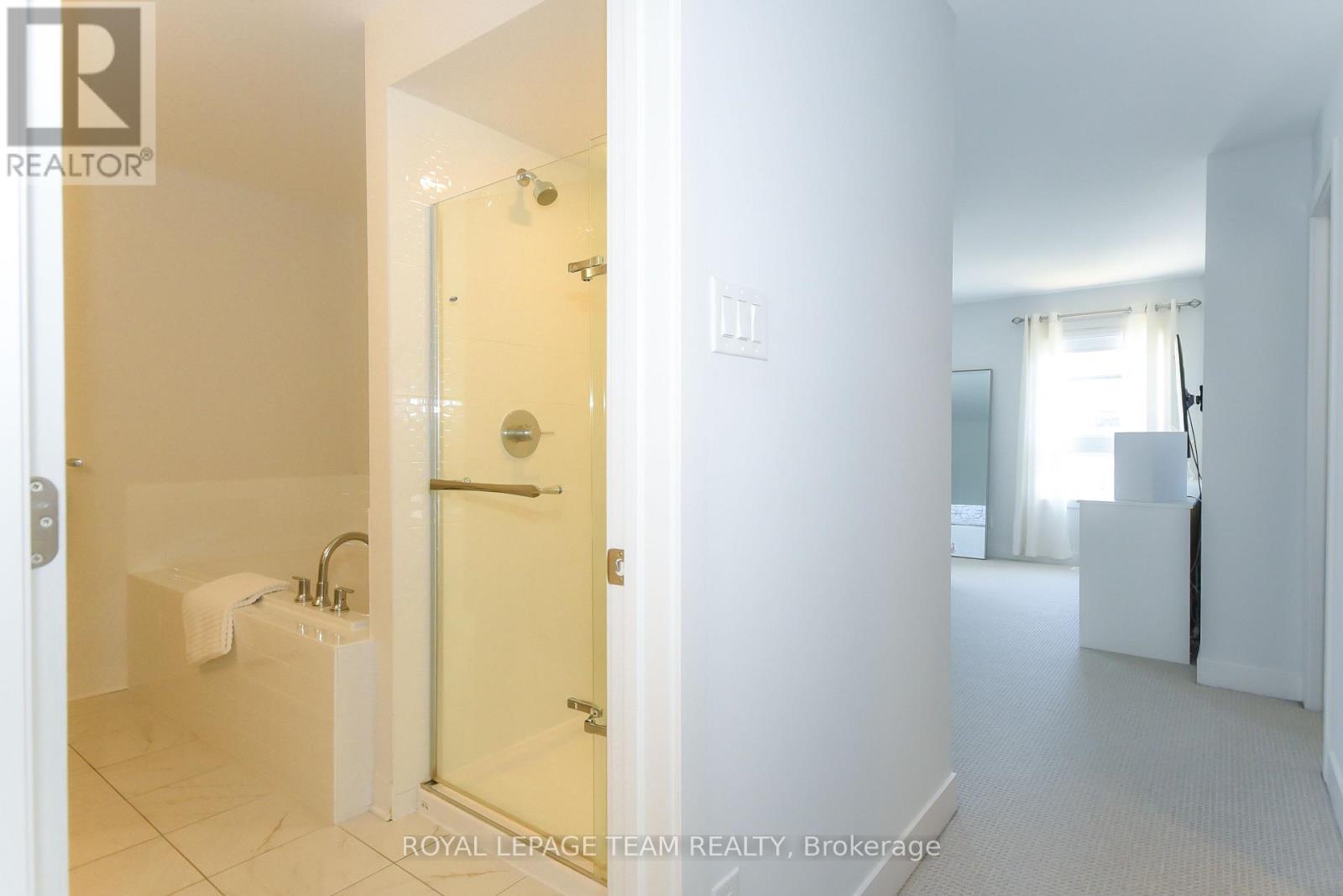 725 CAPRICORN CIRCLE - Image 31