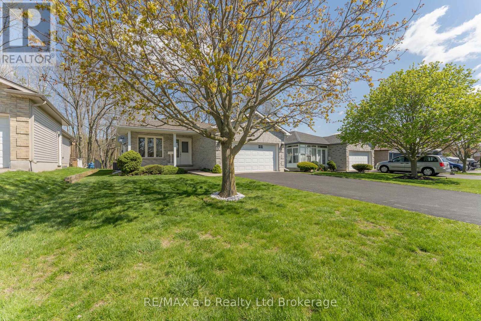 44 BEECH BOULEVARD - 1