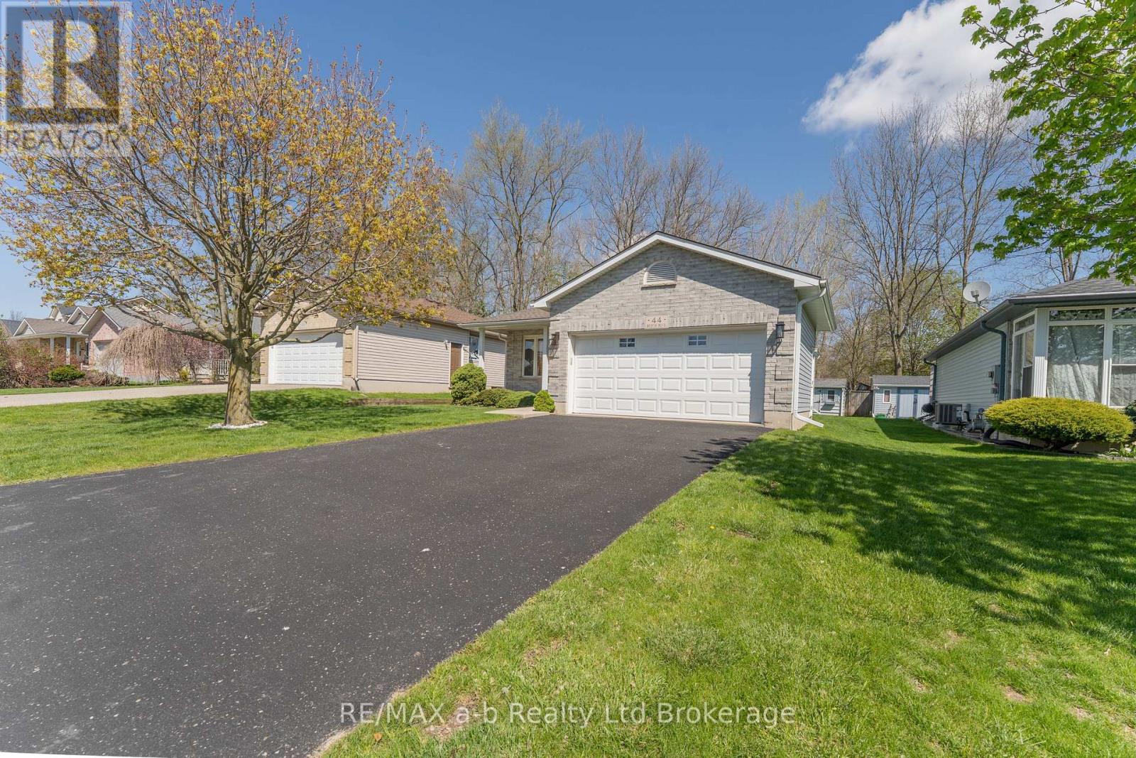 44 BEECH BOULEVARD - Image 3