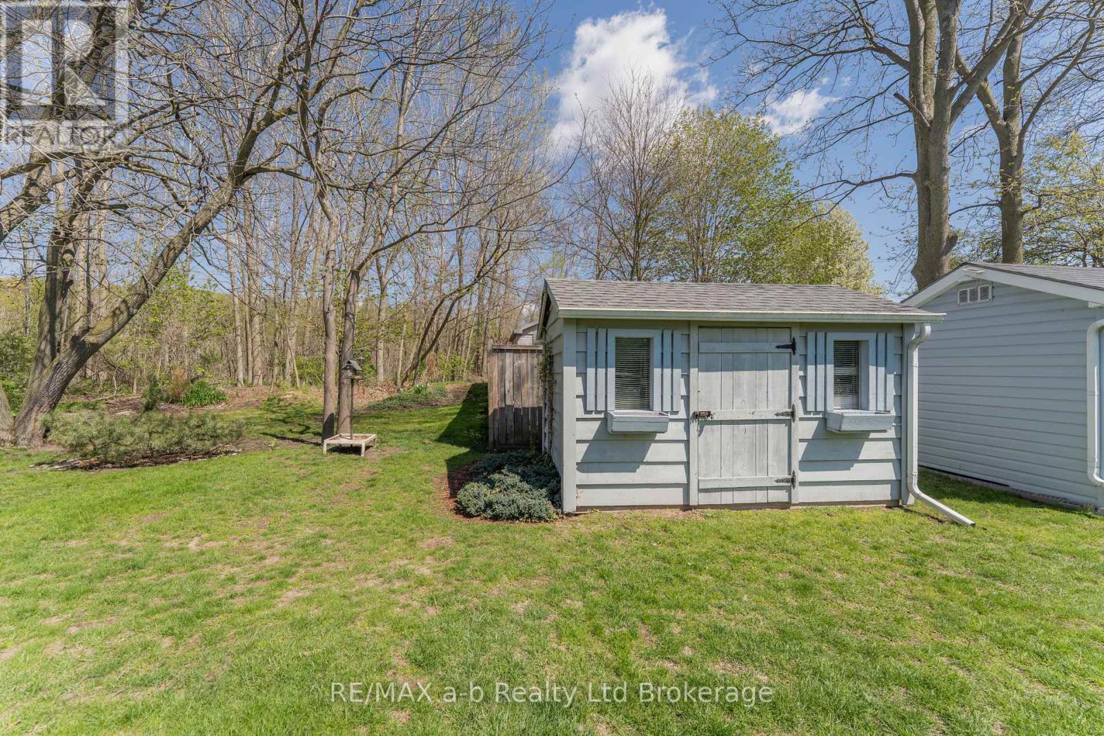 44 BEECH BOULEVARD - Image 35