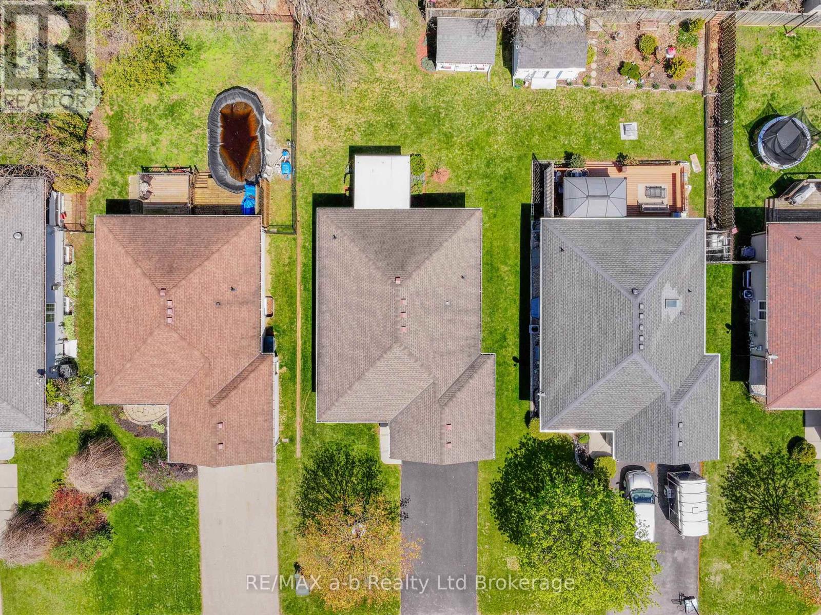 44 BEECH BOULEVARD - 39