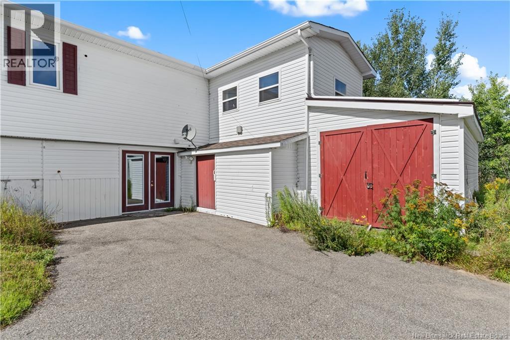 1145 Tweedie Brook - 33