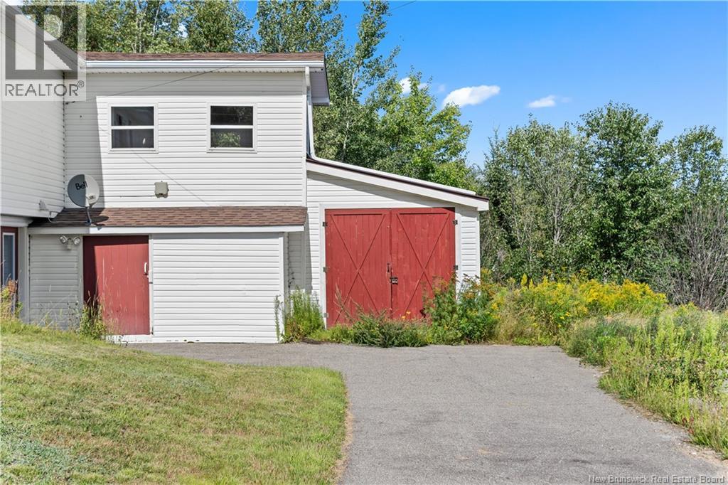 1145 Tweedie Brook - 34