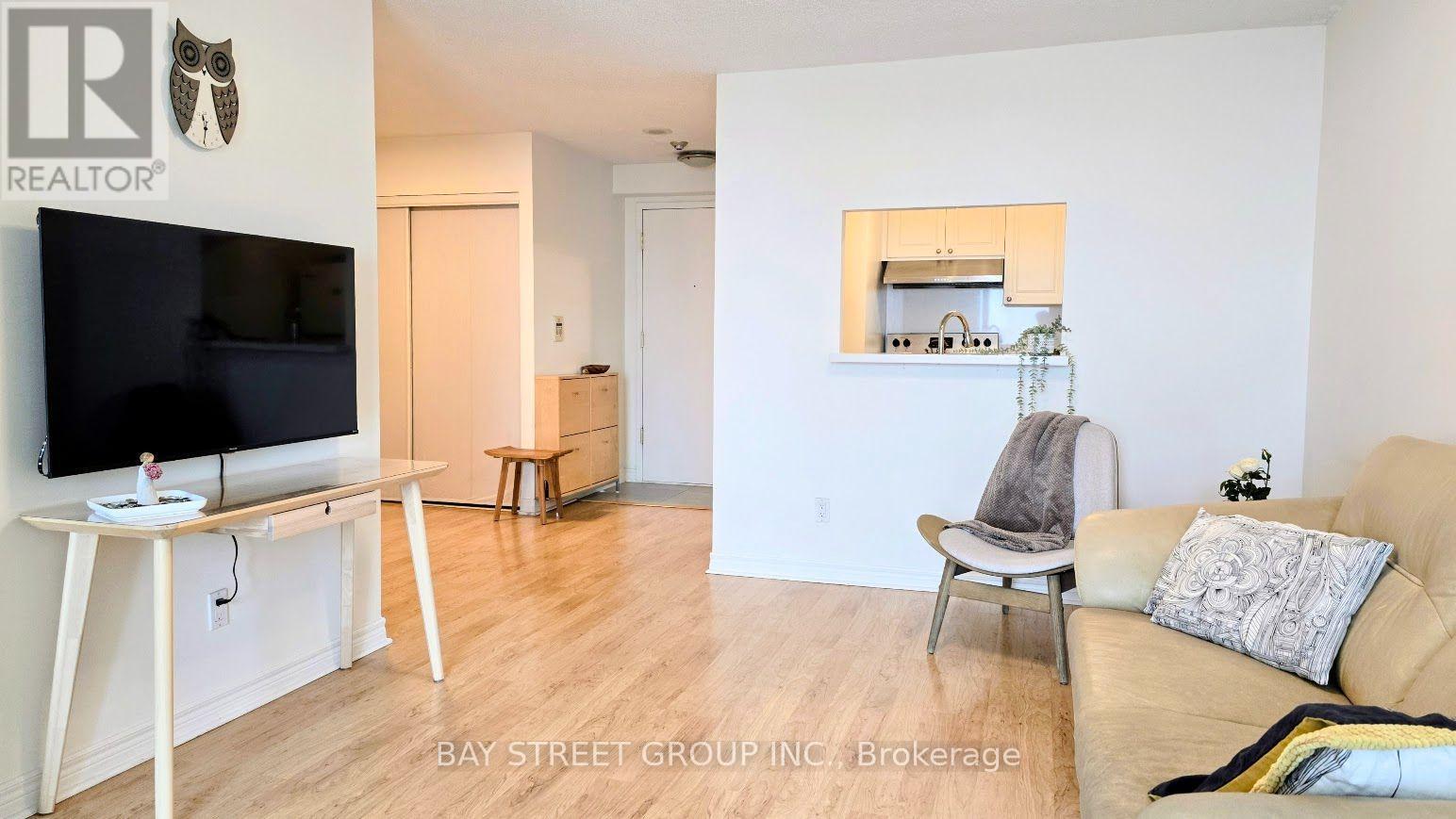 #3131 68 CORPORATE DRIVE - Image 5