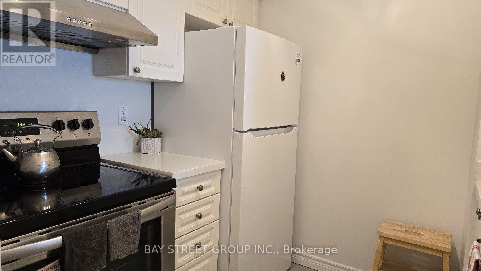 #3131 68 CORPORATE DRIVE - Image 8