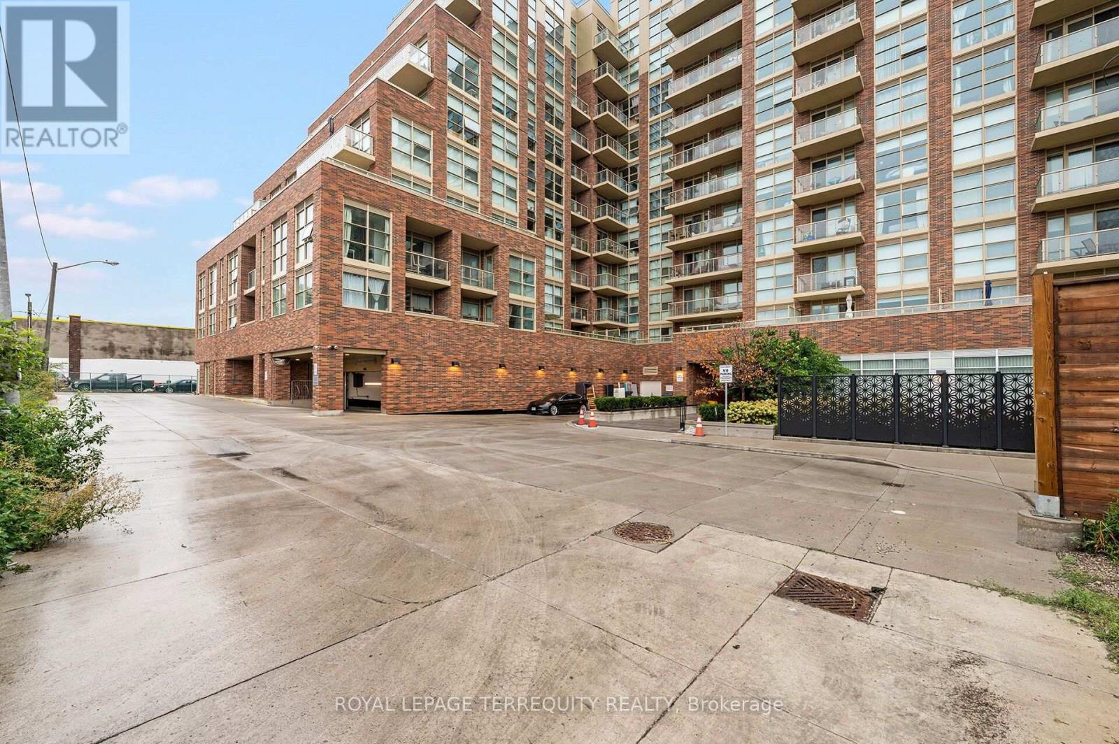 #804 1787 ST CLAIR AVENUE W - Image 19