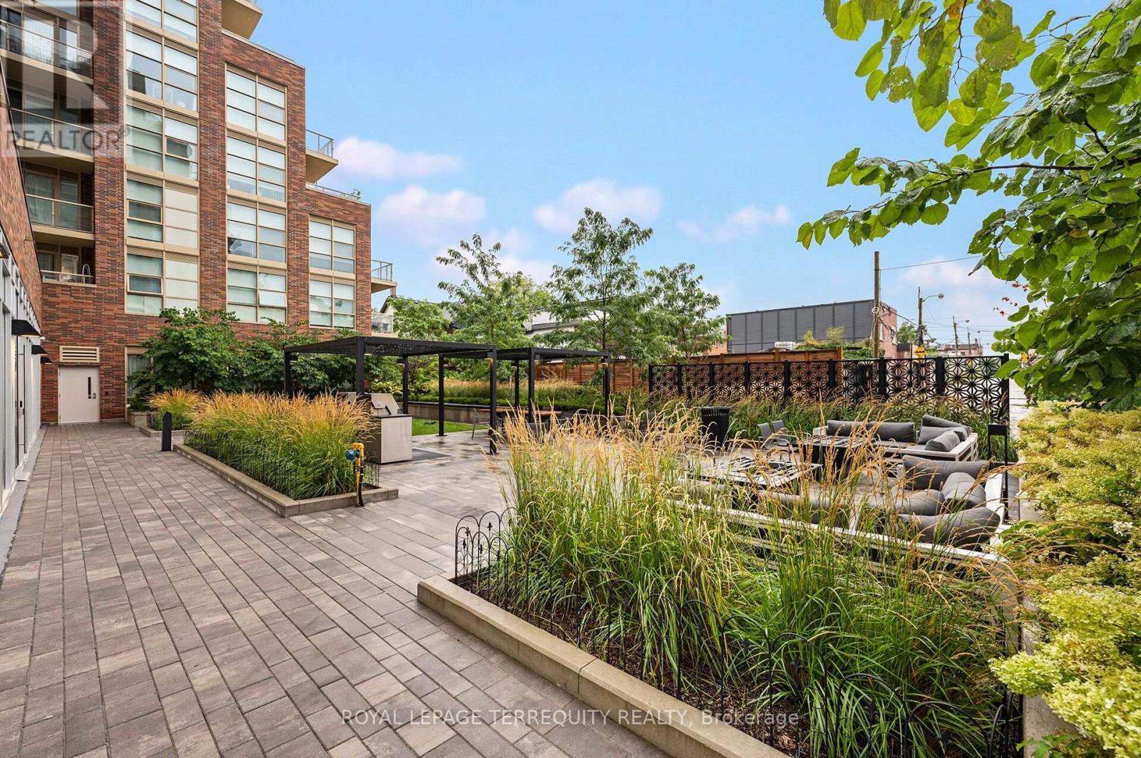 #804 1787 ST CLAIR AVENUE W - 21