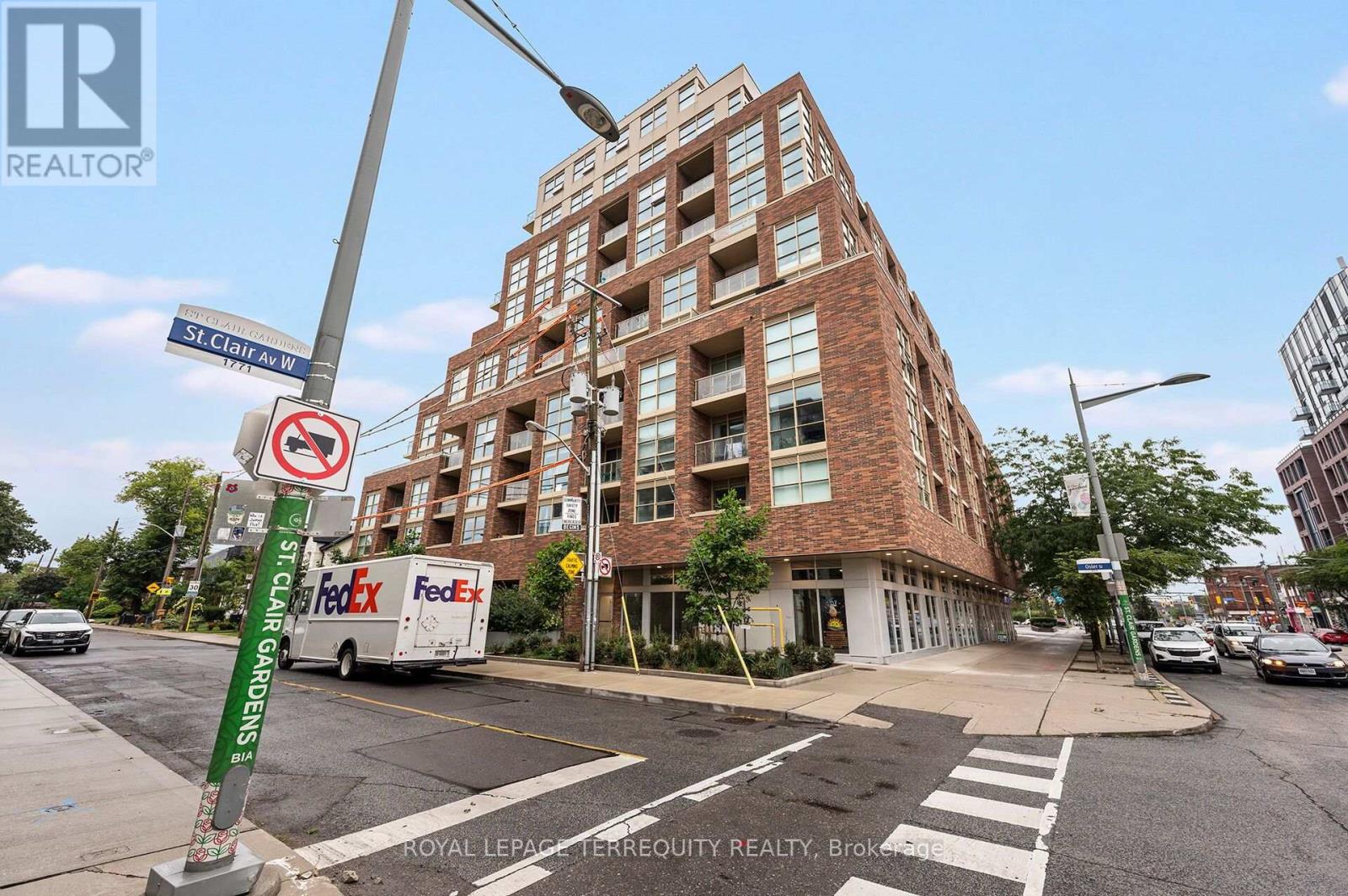 #804 1787 ST CLAIR AVENUE W - 37