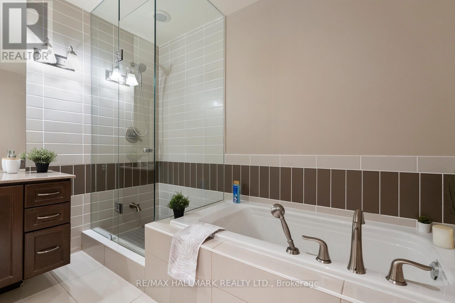 #601 1 HURONTARIO STREET - 19