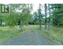 34 Post Road, Minto, NB E4B3A1 Photo 9