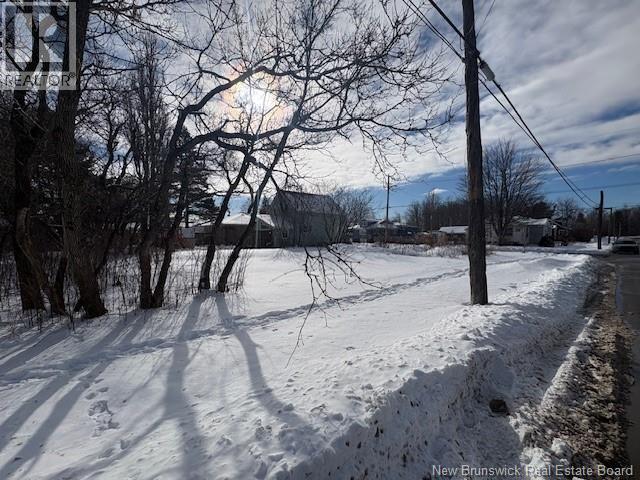 38 Douglas Avenue, Moncton, New Brunswick, E1E2E6, Moncton, New Brunswick — photo 5 of 5