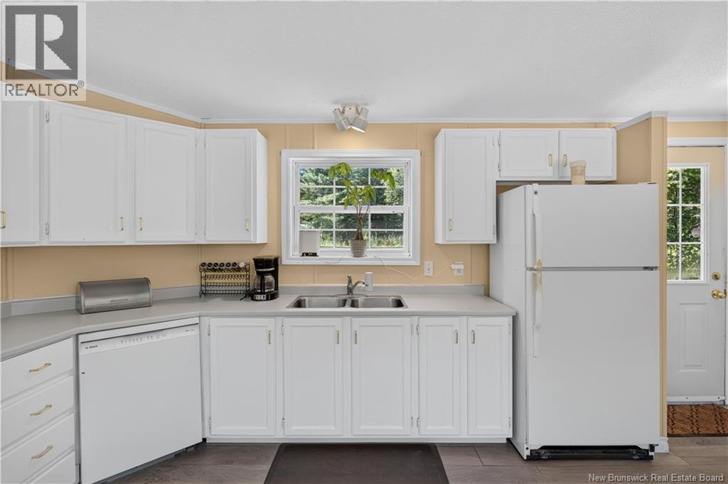 418 Parker Road - 10
