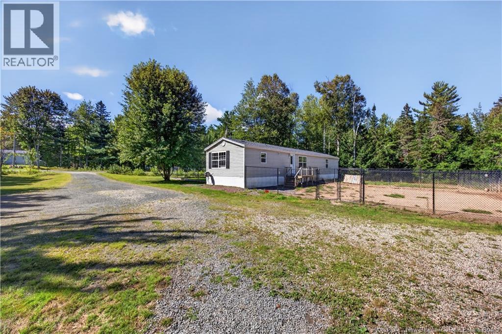 418 Parker Road - Image 32