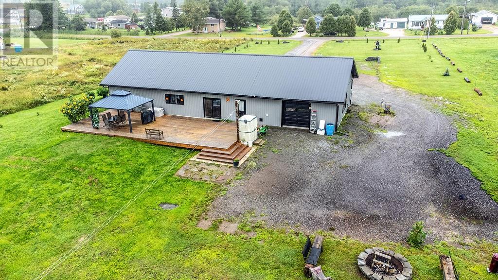 28 Courchesne Road - 19