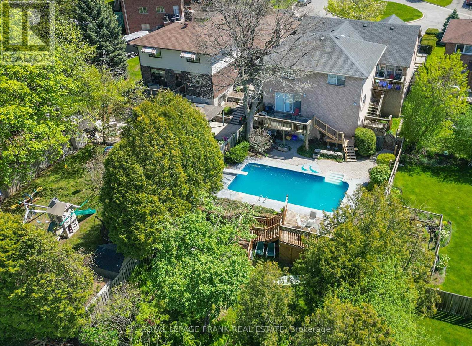 312 CUMBERLAND COURT - Image 37