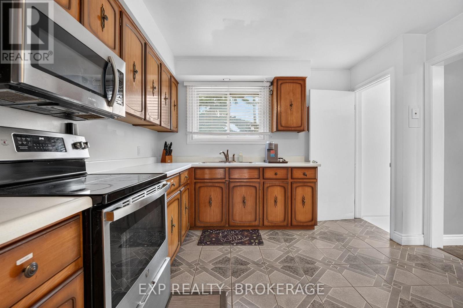 143 MORENZ CRESCENT - Image 11