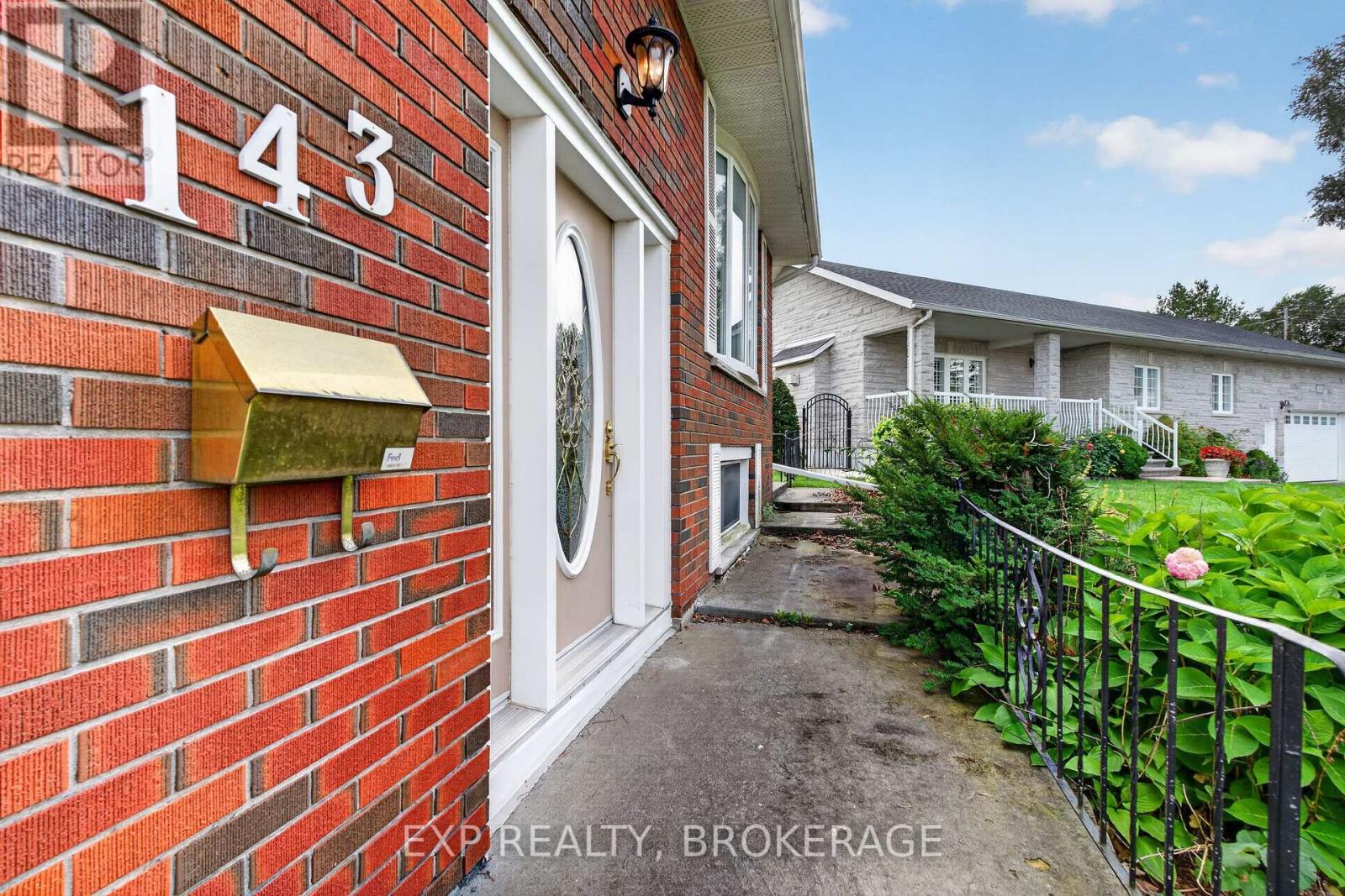 143 MORENZ CRESCENT - Image 3