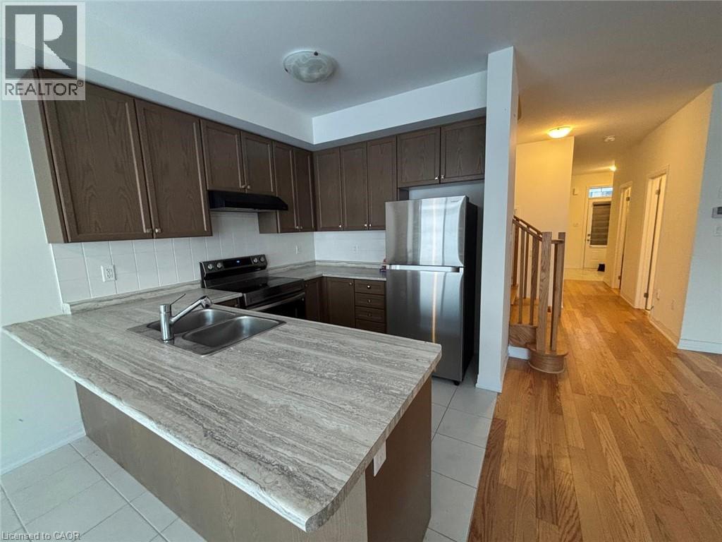 106 SELECTION Heights, Thorold, Ontario, L2V0N7, Thorold, Ontario — photo 3 of 5