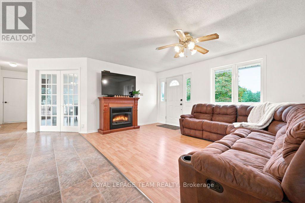 13 SPRINGFIELD DRIVE - Image 14