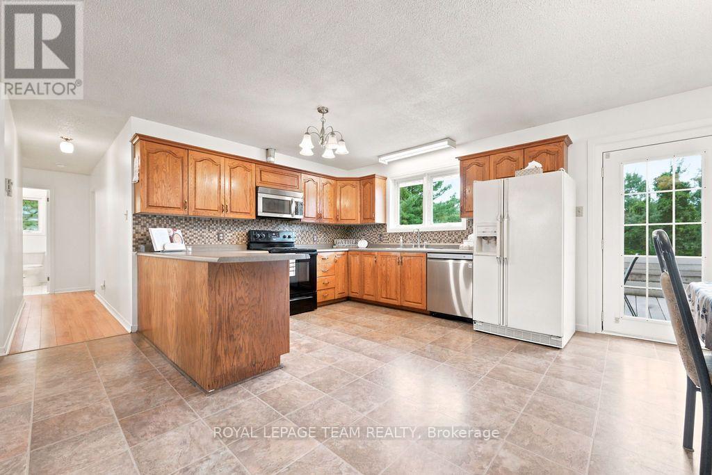13 SPRINGFIELD DRIVE - 16