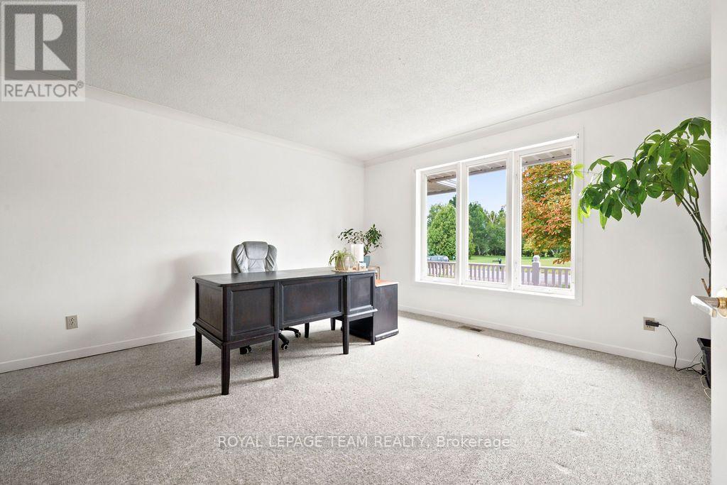 13 SPRINGFIELD DRIVE - Image 21