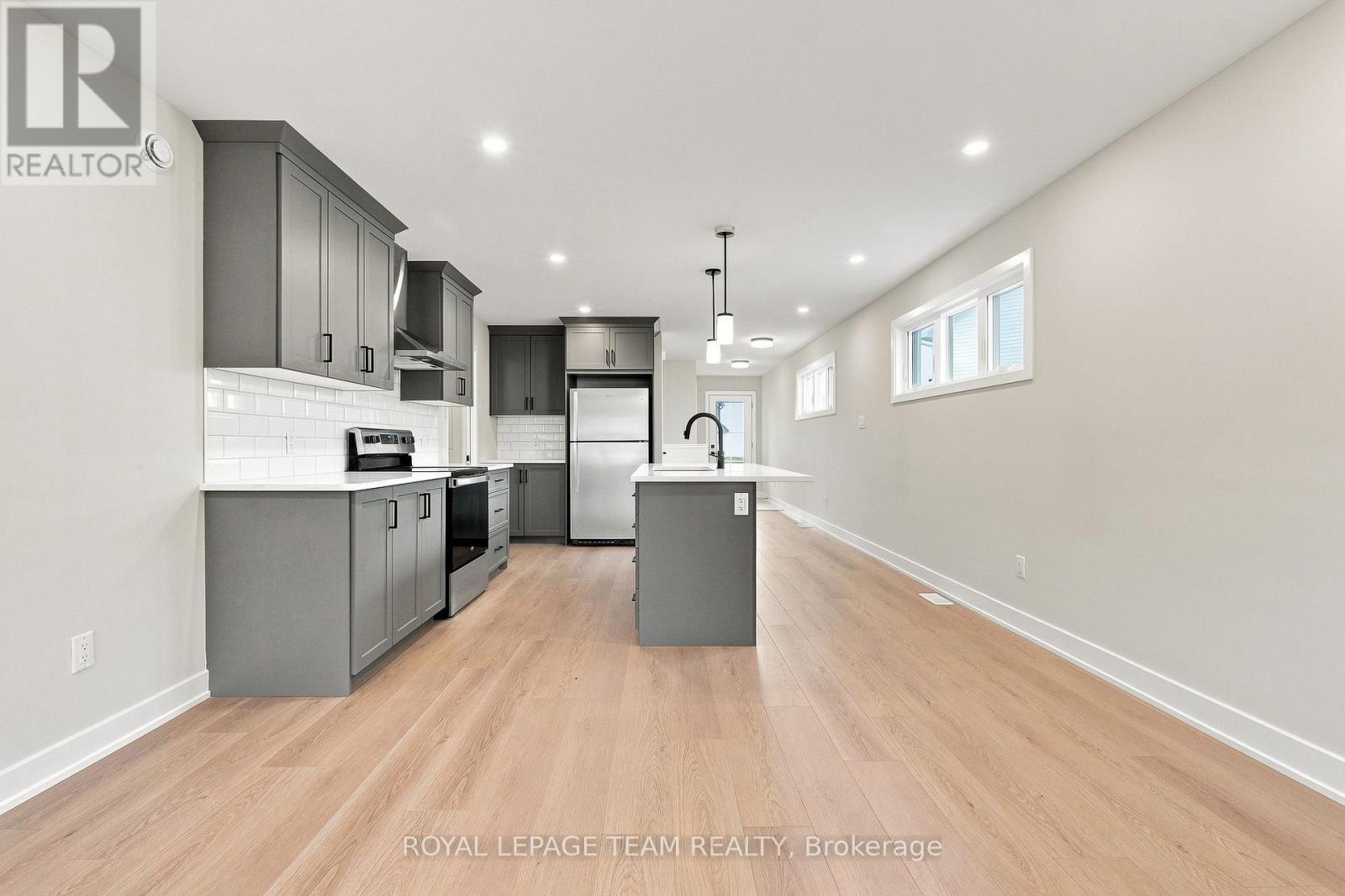 52 WHITCOMB CRESCENT - Image 15