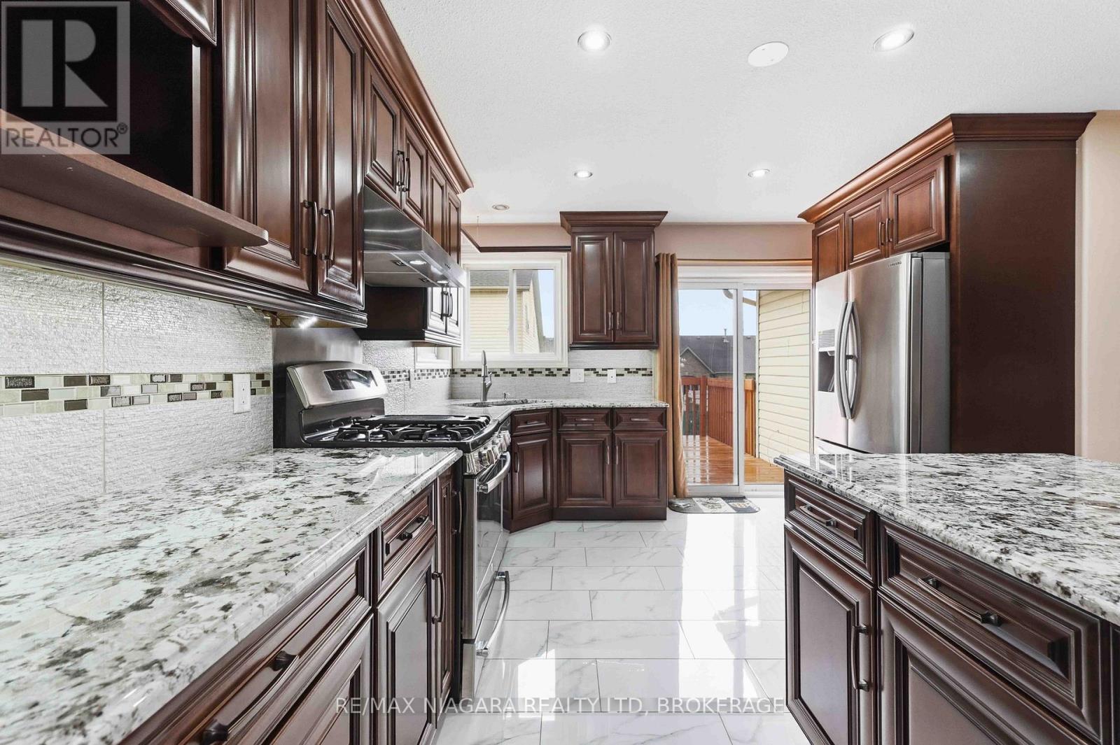 8253 COSTABILE DRIVE - 8