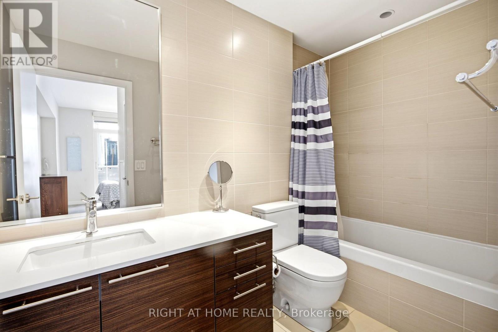 #1801 1 MARKET STREET - Image 22