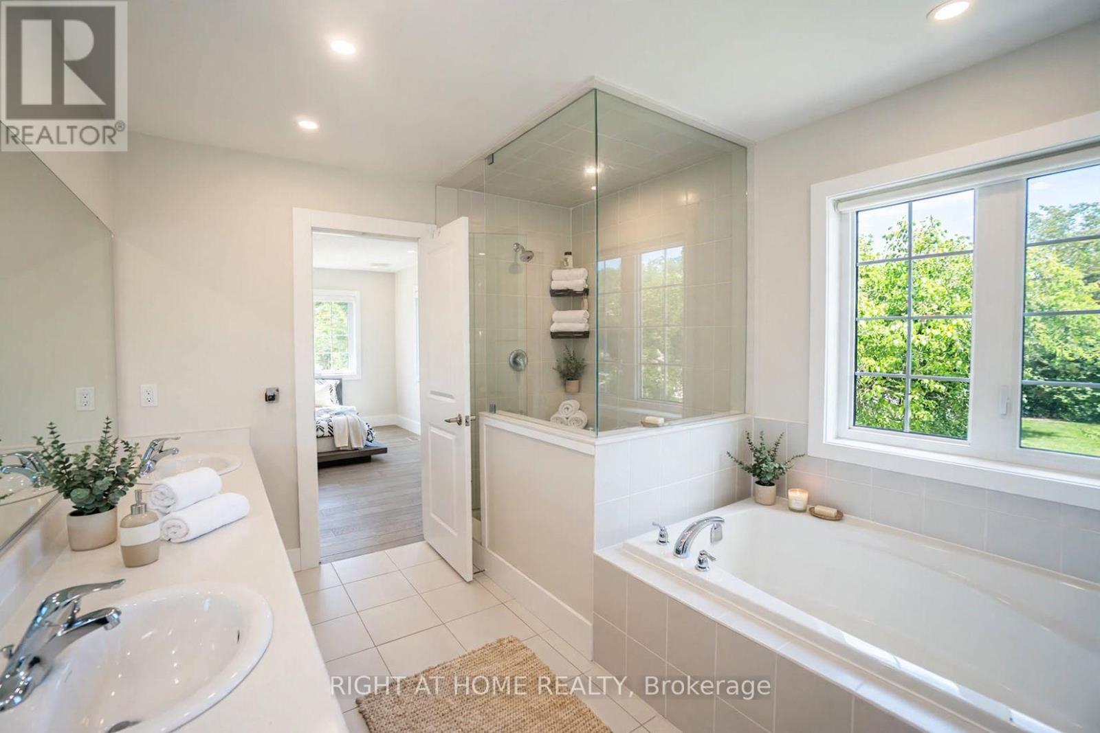 96 INVERNESS WAY - 32