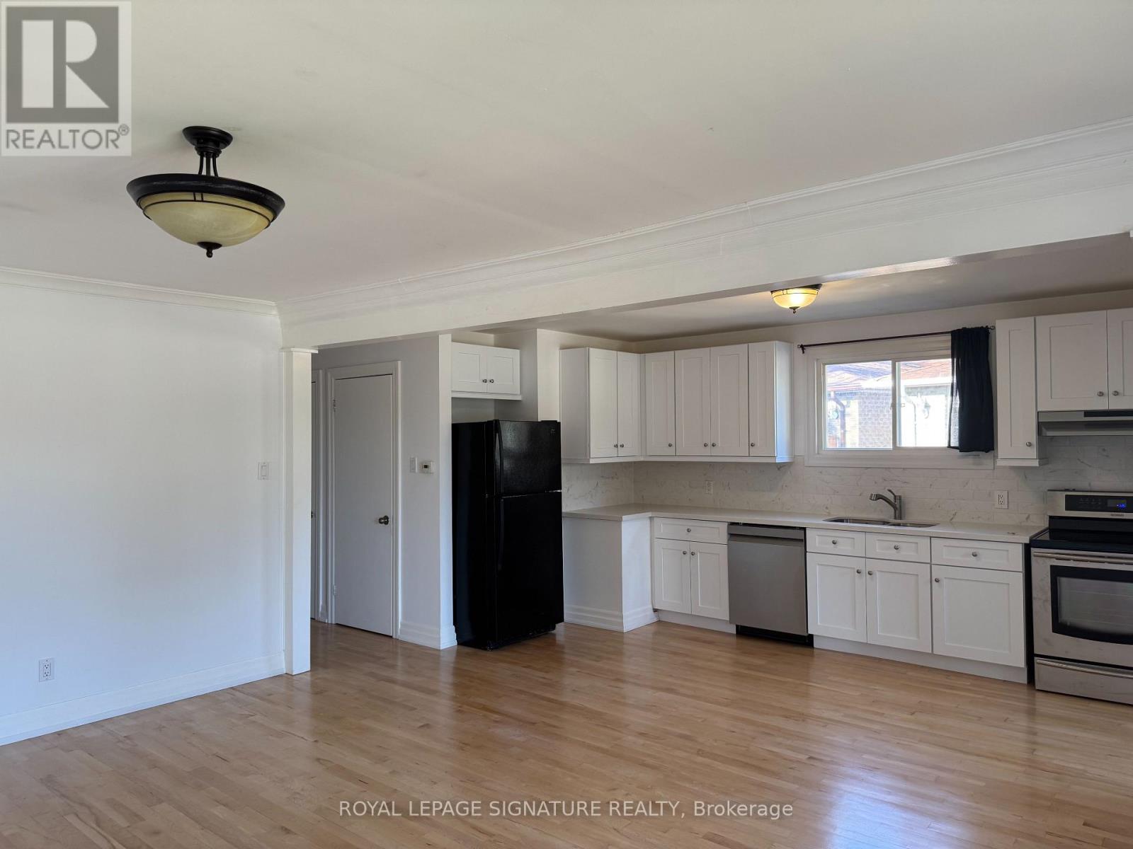 37 Ondrey Street, Bradford West Gwillimbury (Bradford), Ontario, L3Z2W9, Bradford West Gwillimbury (Bradford), Ontario — photo 4 of 5