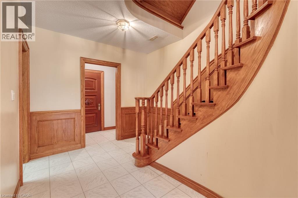 23 SUSAN Drive - Image 24