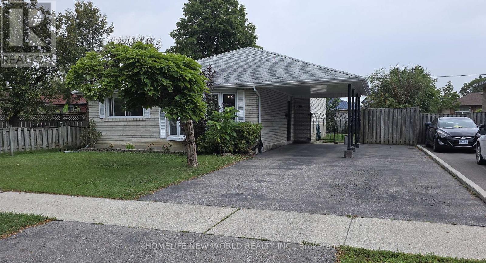 26 MURCHISON CRESCENT - 1