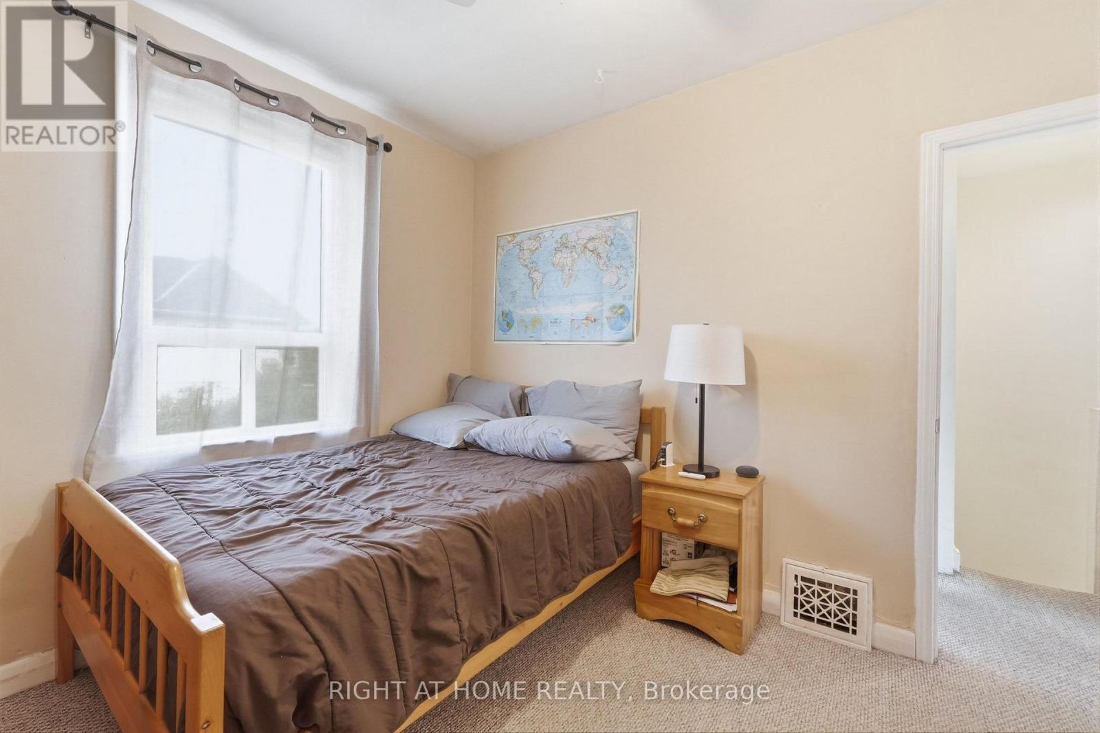 16 GREENDALE AVENUE - 24