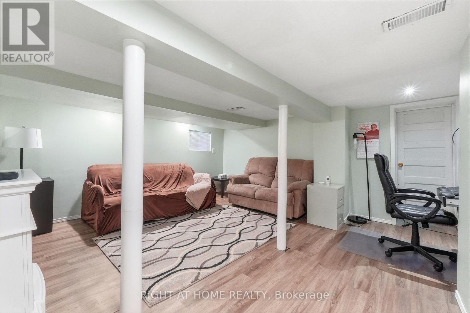 16 GREENDALE AVENUE - Image 29