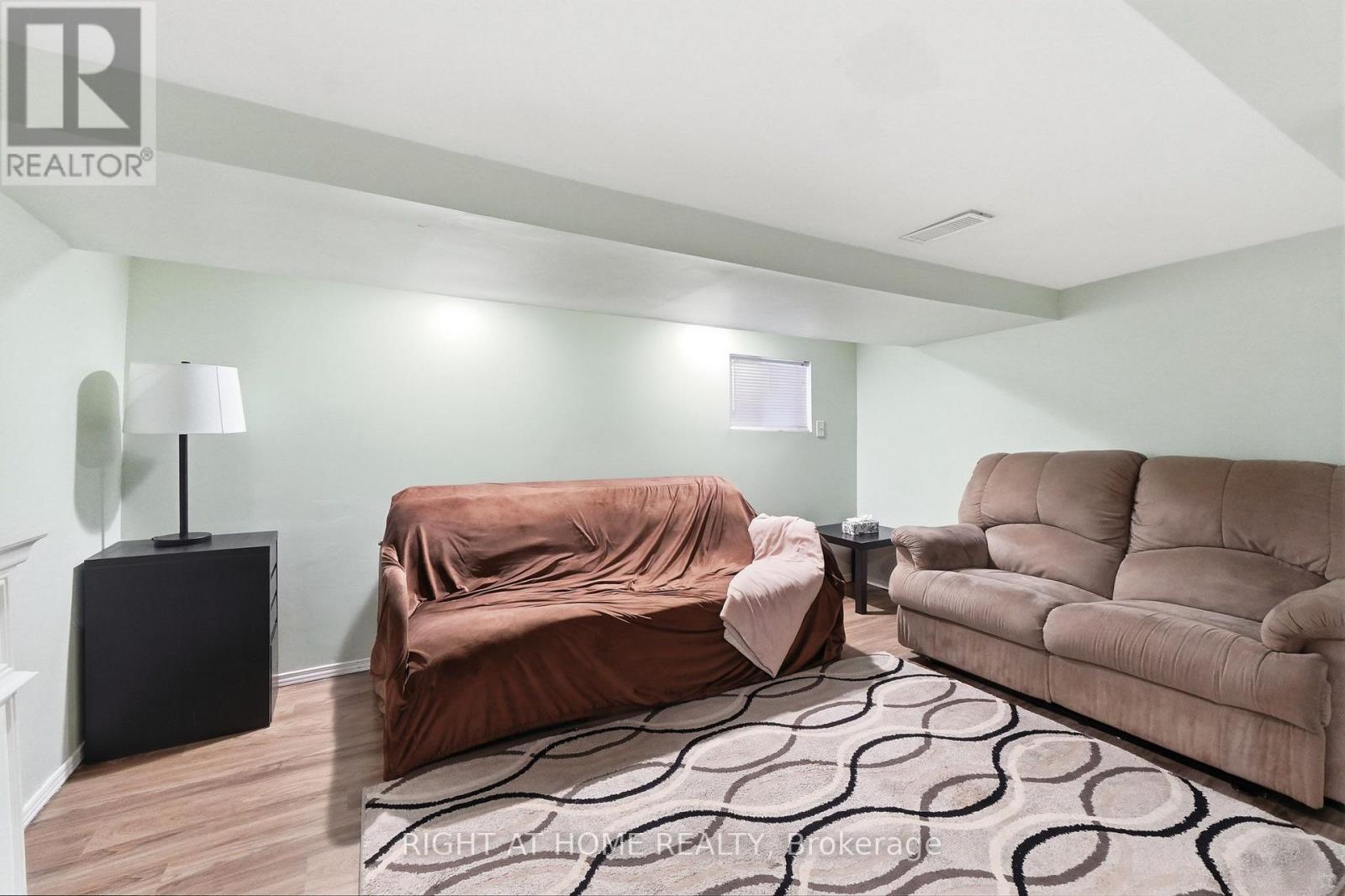 16 GREENDALE AVENUE - Image 30